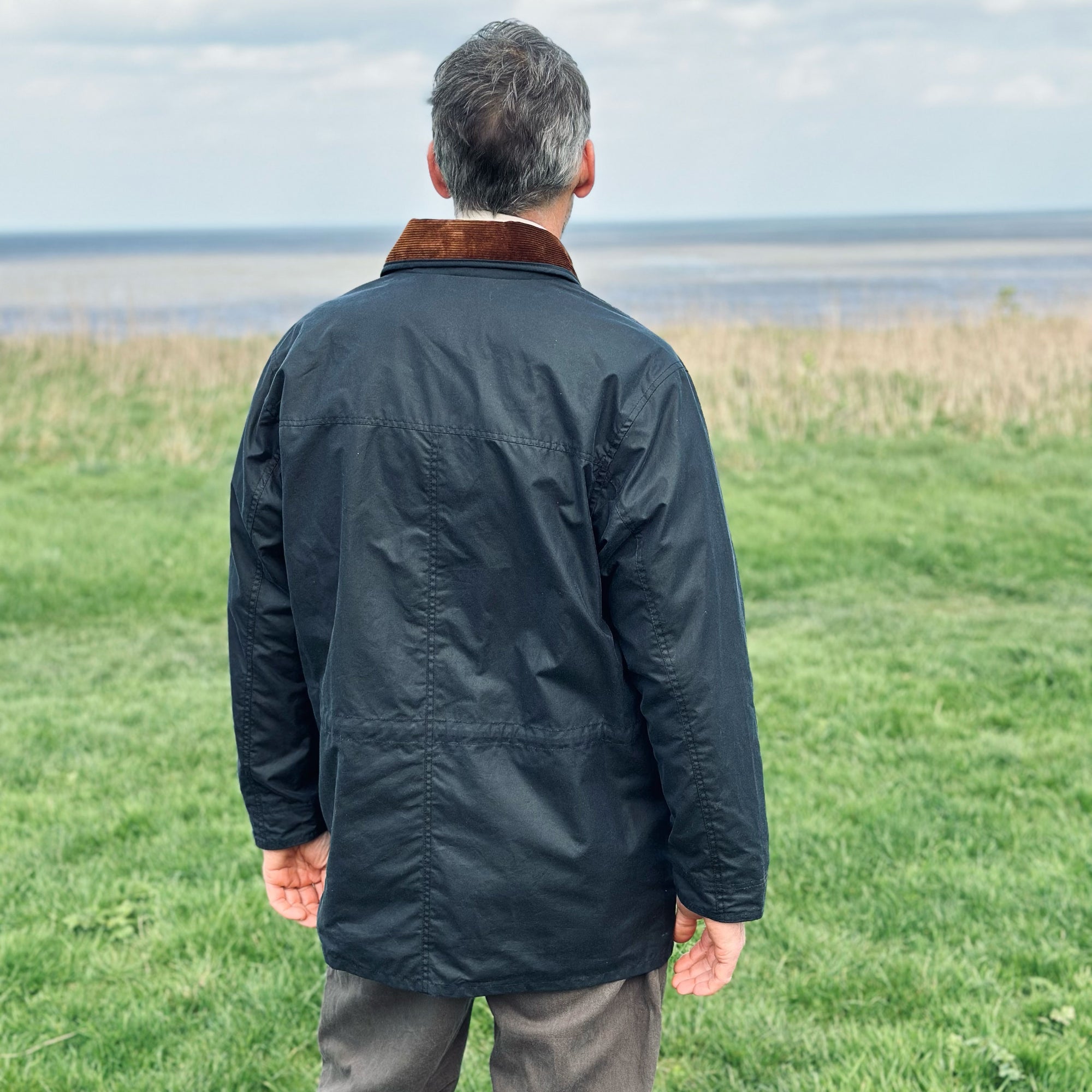 The Slicker Jacket - Navy